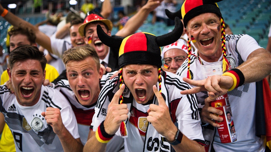 Fotbolls EM 2024 Tyska fans som jublar